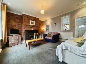 Lounge- click for photo gallery